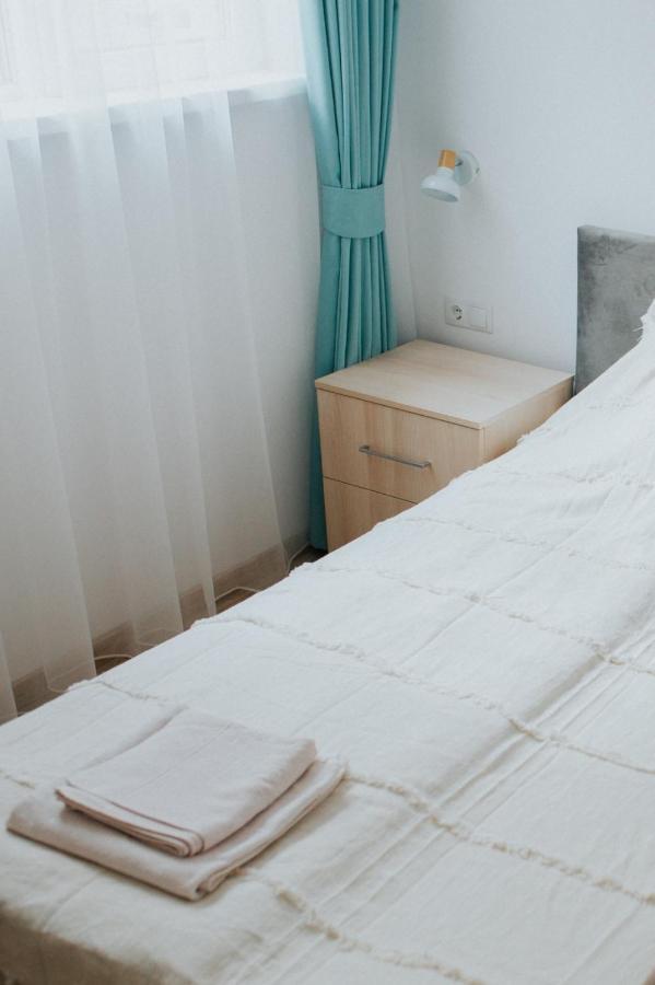 Regim Hotelier Lotusul Verde Oradea Eksteriør billede